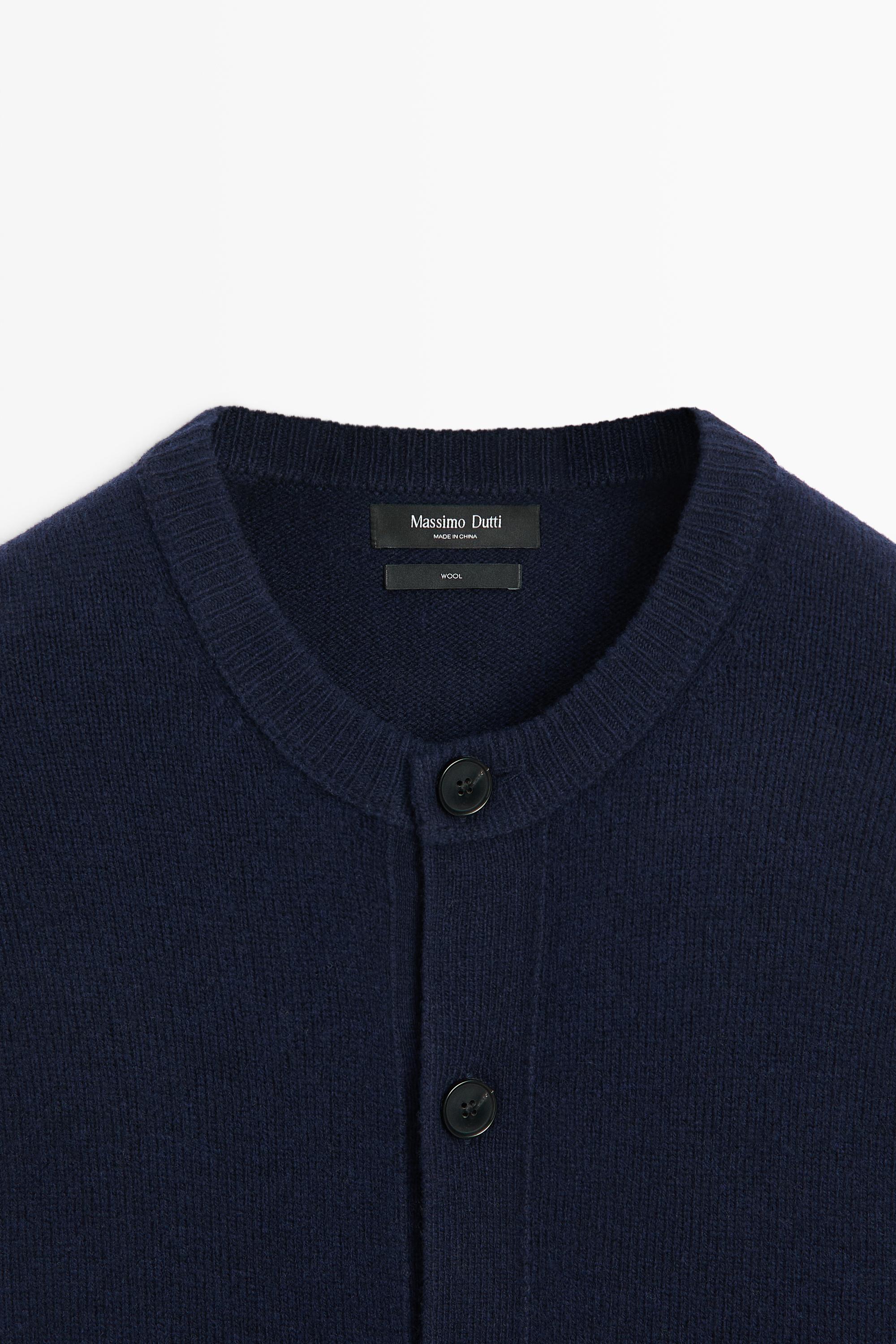 100% wool knit cardigan with pockets